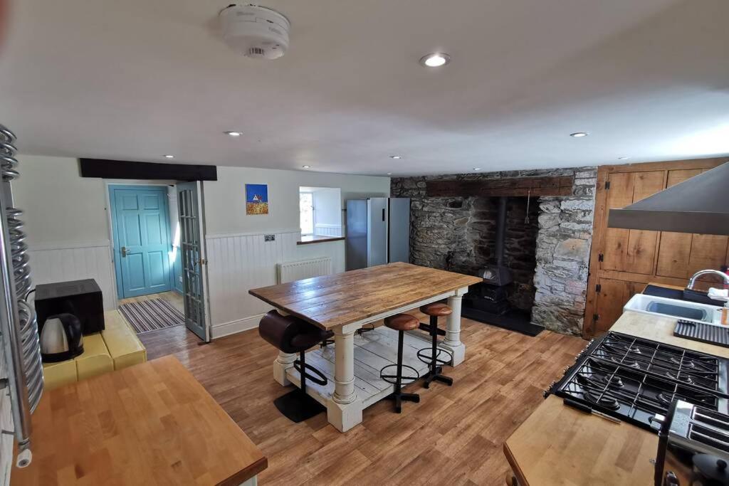 Monreith Cosy, Coastal Retreat With A Large Gardenヴィラ エクステリア 写真